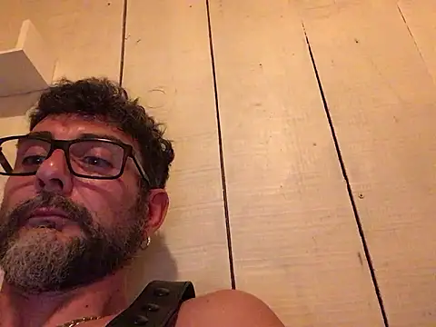 Snapshot of trebord77 chatting on 02.03.26 trebord77 online show from 02.03.26