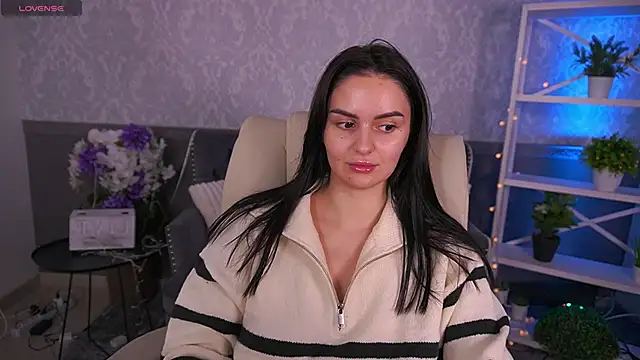 MilashaLovely online show from 11.25.25