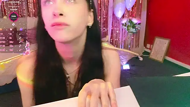 AlicePlayss online show from 02.14.25