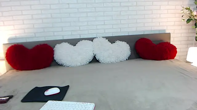 AlicePlayss online show from 09.13.25