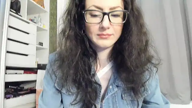 Snapshot of Baby_Jewel chatting on 10.17.25 Baby Jewel online show from 10.17.25