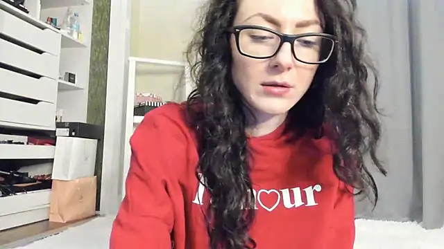 Snapshot of Baby_Jewel chatting on 10.23.25 Baby Jewel online show from 10.23.25