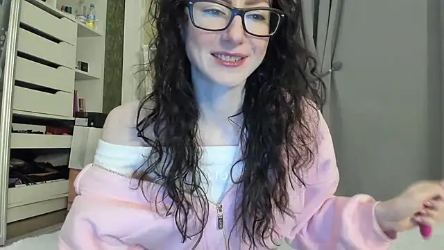 Snapshot of Baby_Jewel chatting on 11.05.25 Baby Jewel online show from 11.05.25