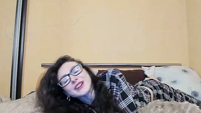 Baby Jewel online show from 11.26.25