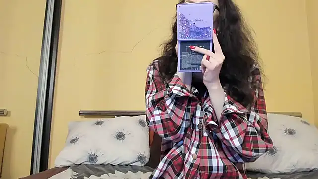 Baby Jewel online show from 11.27.25