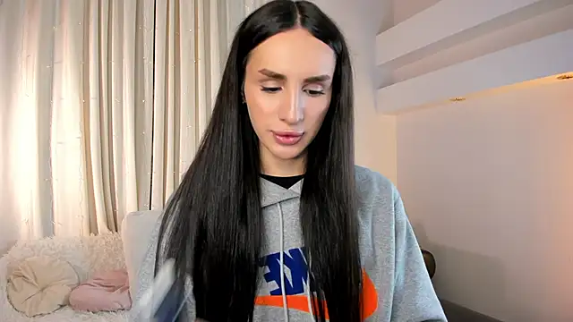 Kim Oberlin  online show from 01.08.26