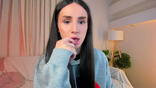 Kim Oberlin  online show from 01.12.26