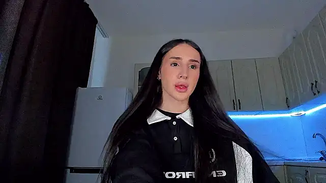 Kim Oberlin  online show from 02.25.26