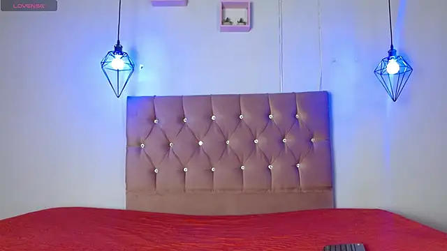 Snapshot of couple_lovelyds chatting on 02.19.25 couple lovelyds online show from 02.19.25