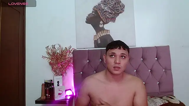 Snapshot of couple_lovelyds chatting on 09.28.25 couple lovelyds online show from 09.28.25