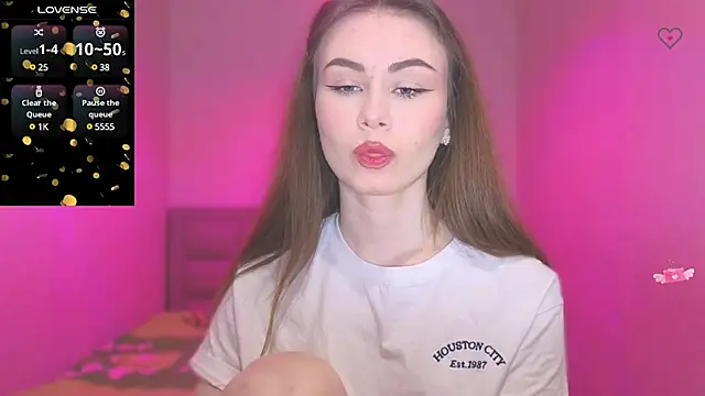 AminaLuxuryy online show from 02.17.25