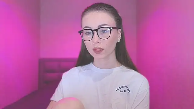 AminaLuxuryy online show from 03.01.25
