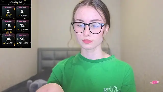 AminaLuxuryy online show from 03.22.25
