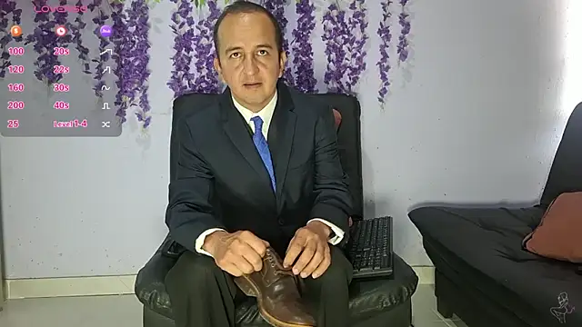 yazforeSolo online show from 02.10.26