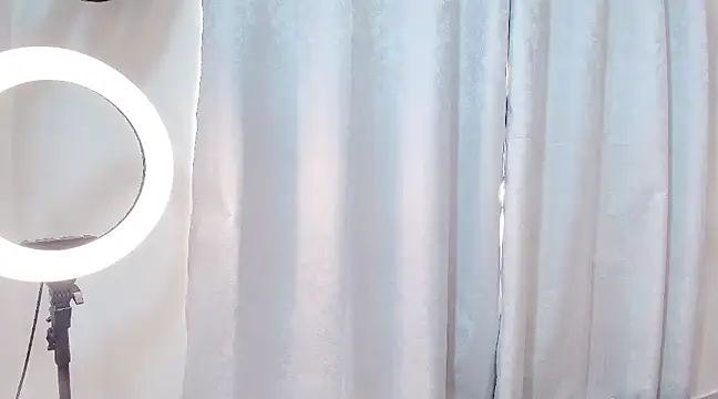 Snapshot of Baby9hot chatting on 01.25.25 Baby9hot online show from 01.25.25