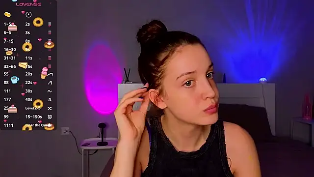 Sweet Evva online show from 11.22.25