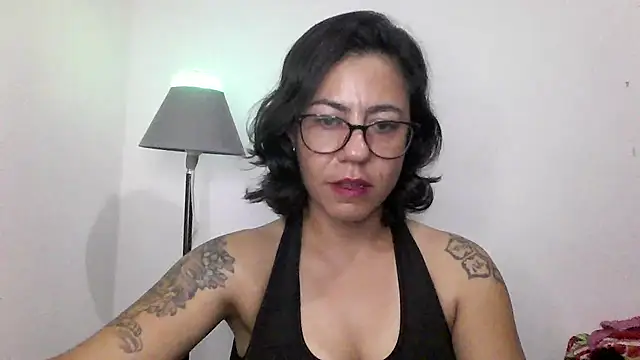 LauraBernardes22 online show from 03.16.25