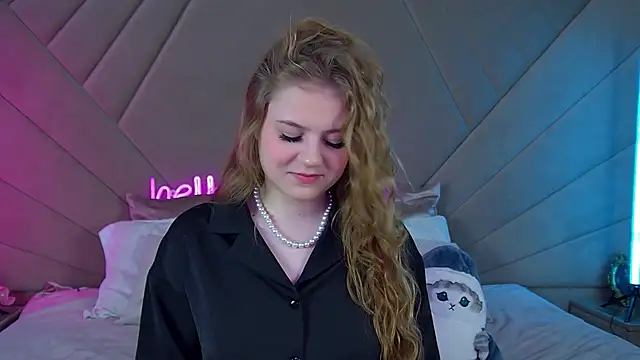 SelinSwarovski online show from 01.28.25