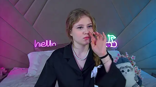 SelinSwarovski online show from 01.28.25