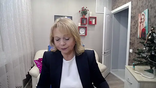 Milla Cutie18 online show from 12.23.24