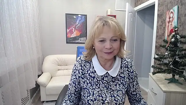 Milla Cutie18 online show from 12.26.24