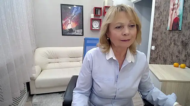 Milla Cutie18 online show from 02.04.25