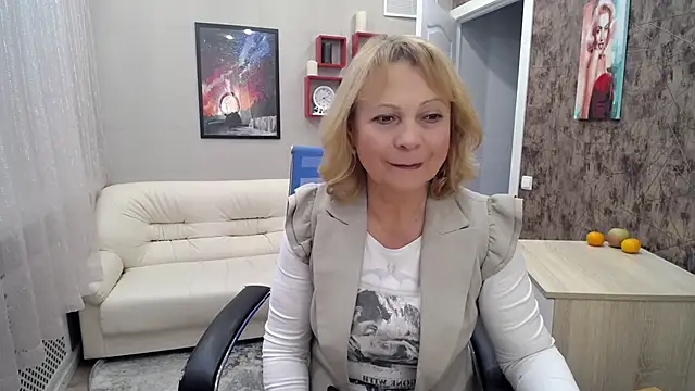 Milla Cutie18 online show from 02.05.25