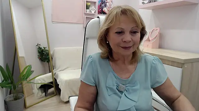 Milla Cutie18 online show from 02.27.25