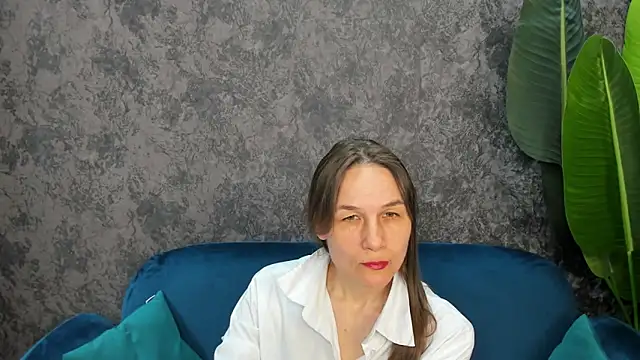 Lillian White online show from 03.21.25