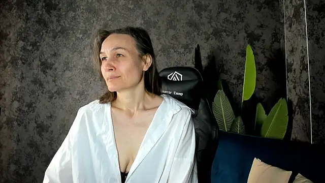 Lillian White online show from 10.18.25