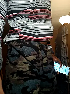 Snapshot of ElJudah7 chatting on 02.22.25 ElJudah7 online show from 02.22.25