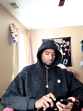 Snapshot of ElJudah7 chatting on 03.17.25 ElJudah7 online show from 03.17.25