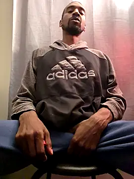 Snapshot of ElJudah7 chatting on 11.03.25 ElJudah7 online show from 11.03.25