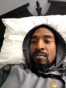 Snapshot of ElJudah7 chatting on 11.05.25 ElJudah7 online show from 11.05.25