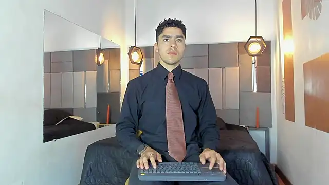 LiamNovak online show from 02.04.26