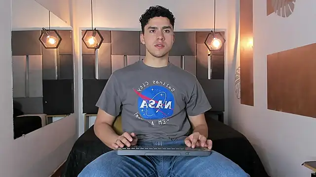 LiamNovak online show from 03.04.26