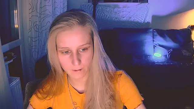 Snapshot of KatiKate chatting on 12.08.24 KatiKate online show from 12.08.24