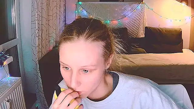 Snapshot of KatiKate chatting on 12.23.24 KatiKate online show from 12.23.24