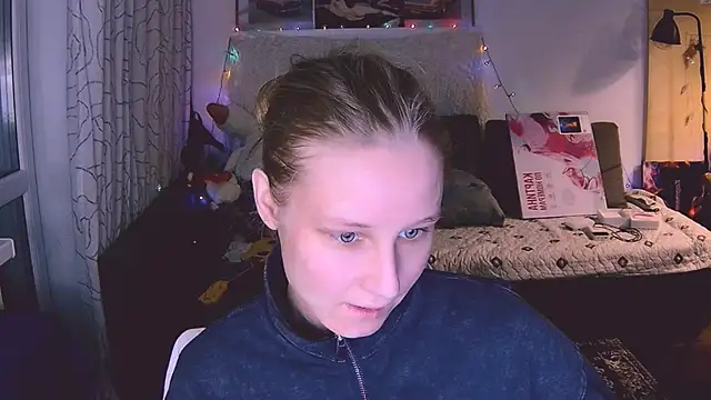 Snapshot of KatiKate chatting on 01.09.25 KatiKate online show from 01.09.25