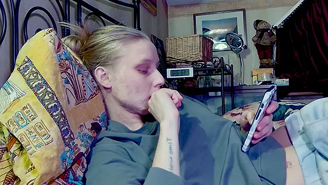 Snapshot of KatiKate chatting on 01.25.25 KatiKate online show from 01.25.25