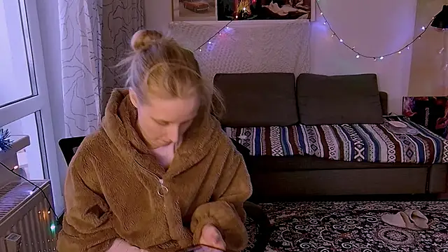 Snapshot of KatiKate chatting on 02.03.25 KatiKate online show from 02.03.25