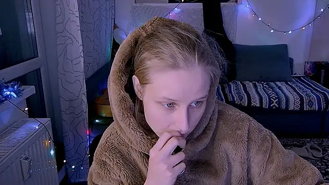 Snapshot of KatiKate chatting on 02.03.25 KatiKate online show from 02.03.25