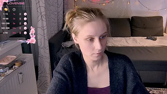 Snapshot of KatiKate chatting on 02.08.25 KatiKate online show from 02.08.25