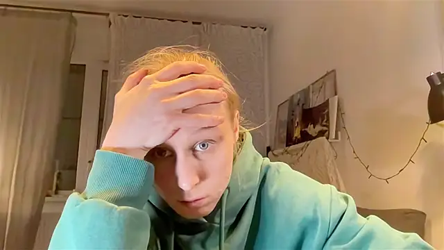 Snapshot of KatiKate chatting on 02.09.25 KatiKate online show from 02.09.25