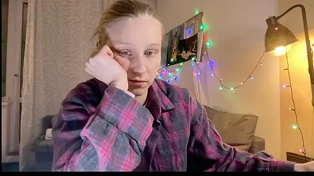 Snapshot of KatiKate chatting on 02.09.25 KatiKate online show from 02.09.25