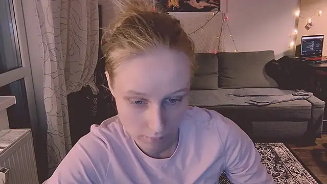 Snapshot of KatiKate chatting on 02.18.25 KatiKate online show from 02.18.25