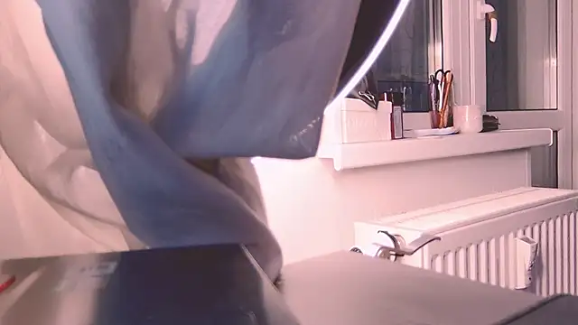 Snapshot of KatiKate chatting on 02.18.25 KatiKate online show from 02.18.25