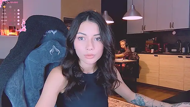 Snapshot of KatiKate chatting on 10.29.25 KatiKate online show from 10.29.25