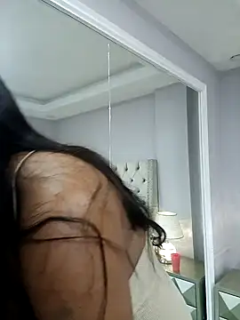 KloheCurvy online show from 12.04.24