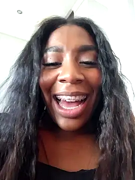 KloheCurvy online show from 12.11.24